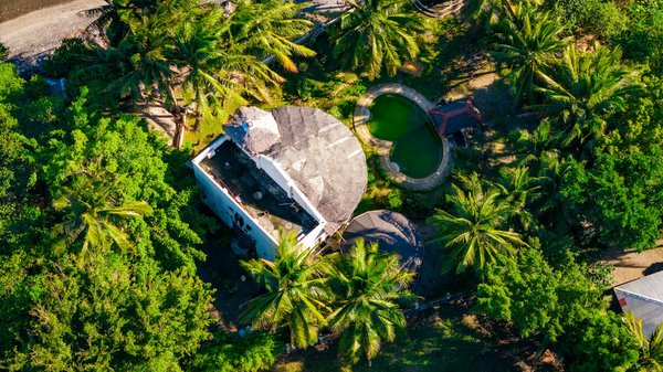 Discover london's iconic fashion heritage: top spots to immerse yourself in british style history